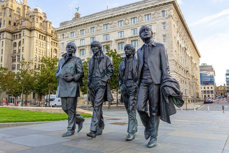Statue der Band "The Beatles" in Liverpool