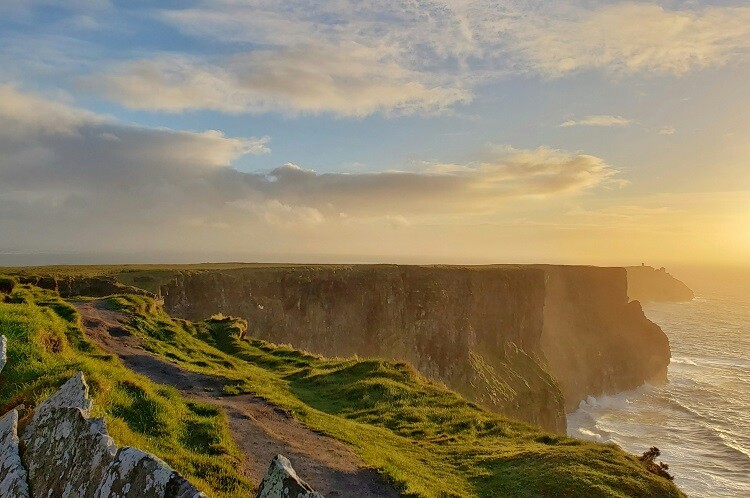 Die irischen Cliffs of Moher