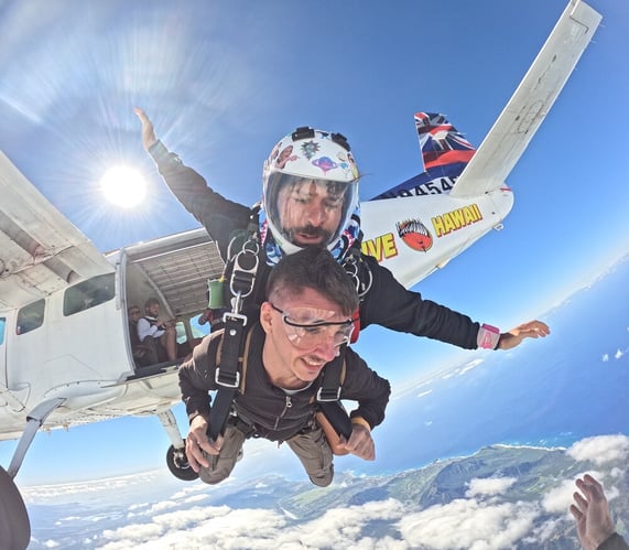 ugc-work-and-travel-bobans-skydiving