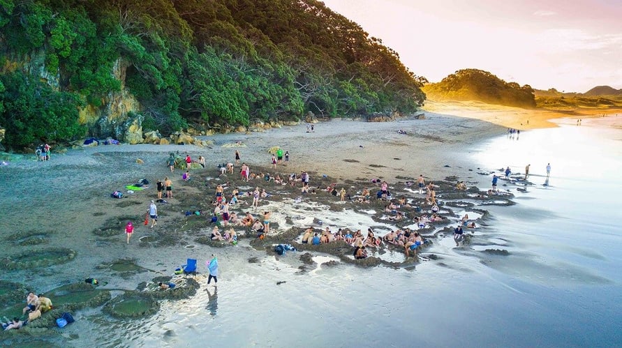 Entdecke den Hot Water Beach in Neuseeland mit AIFS