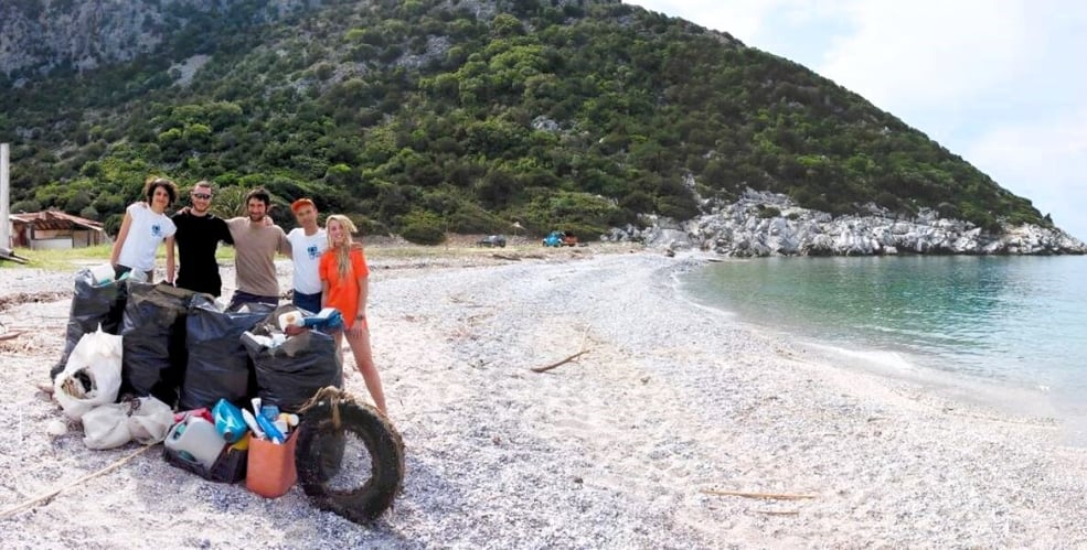 aifs-freiwilligenarbeit-griechenland-ocean-conservation-müll-personen strand