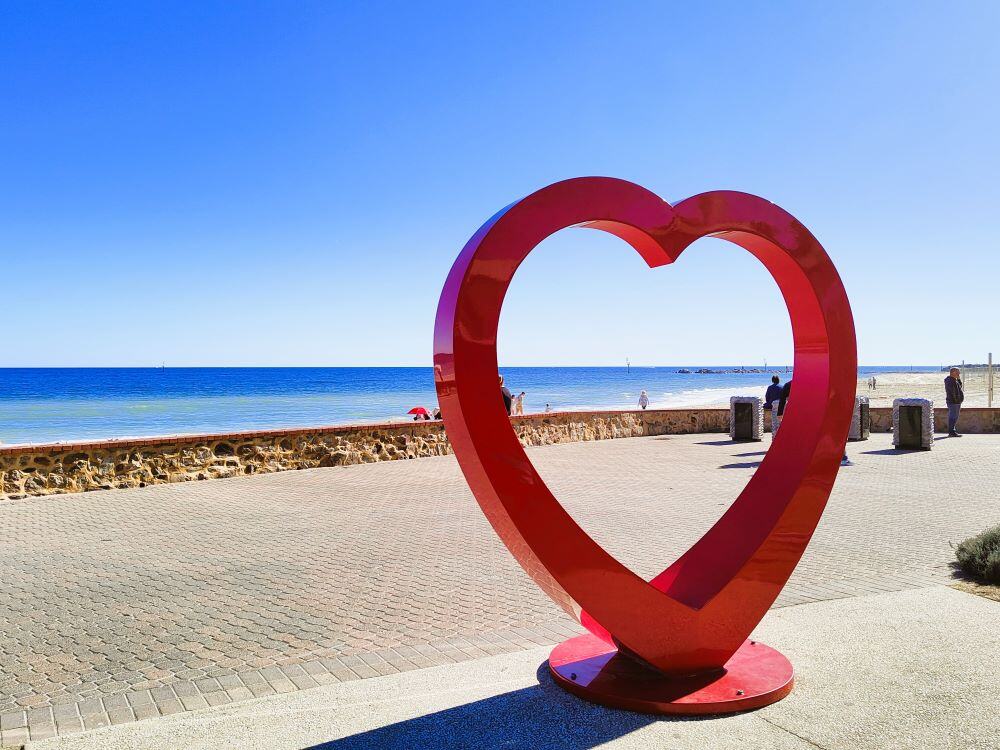 aifs-schüleraustausch-australien-adelaide-strand-meer-herz